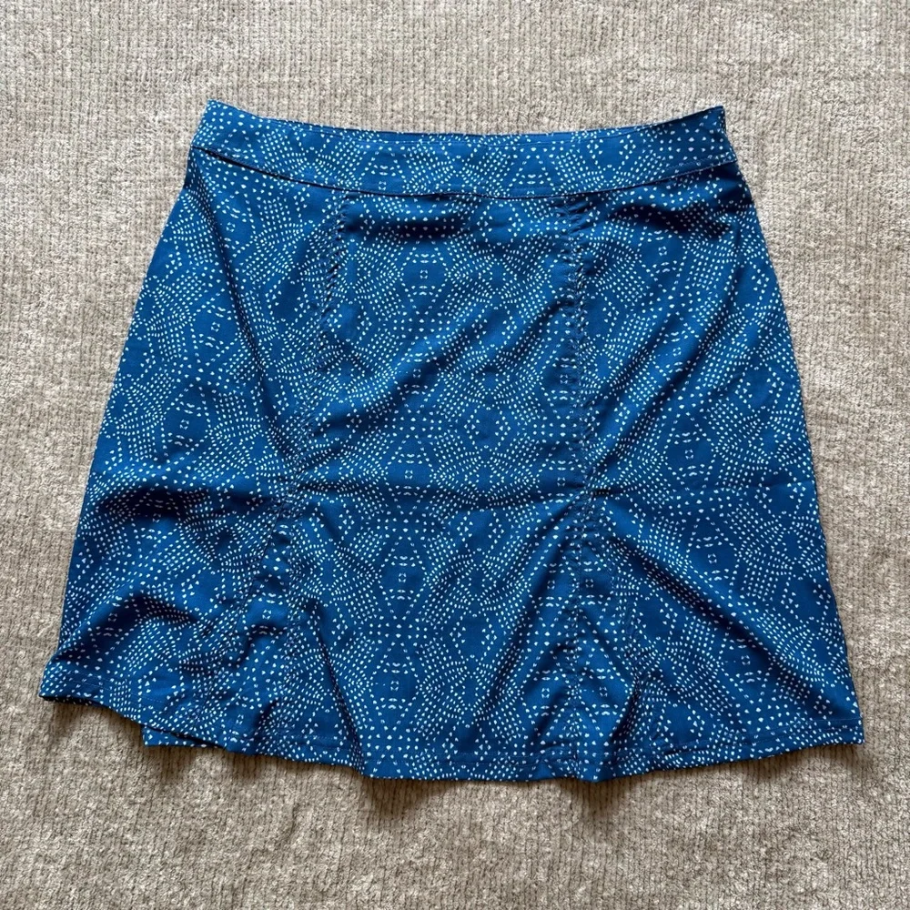RipSkirt Blue Geometric Wrap Skirt Size L Travel Beach Adventure Skirt‎